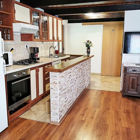 Kuca Za Odmor Pri Brozu Apartman Kumrovec Kültér fotó
